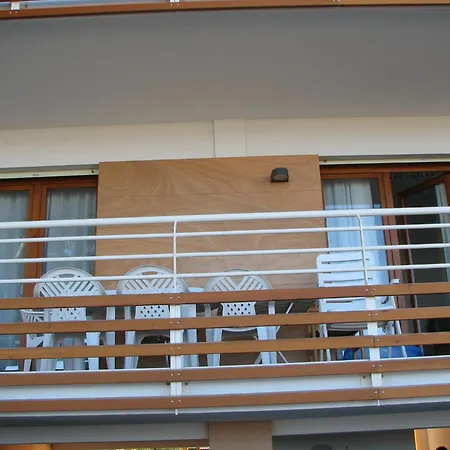 Monica Apartman
