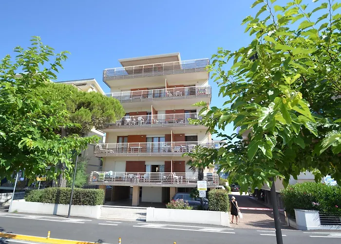 Monica ビビオーネ